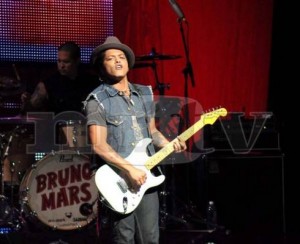 Bruno Mars with Guitar